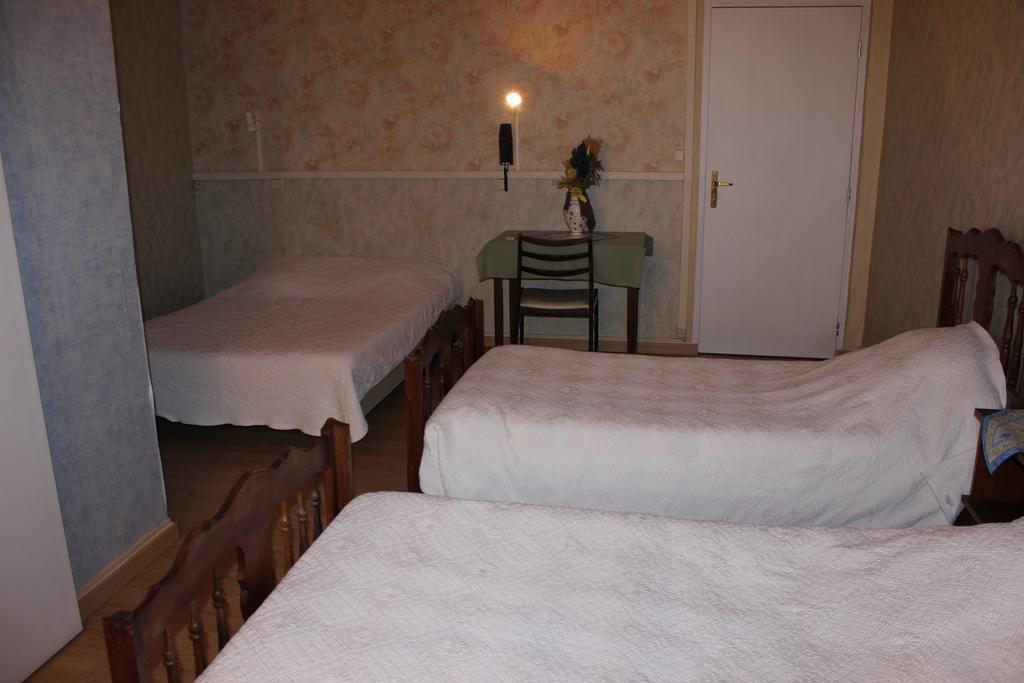 Hotel Restaurant La Camargue Salin-de-Giraud Quarto foto